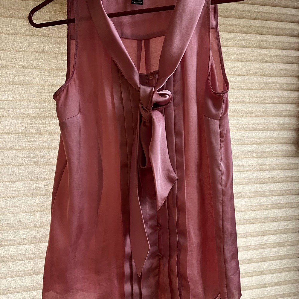 White House black market mauve silk blouse